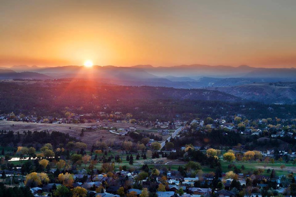 Black-Hills-SD/1024x768_sunset view over Rapid City.jpg